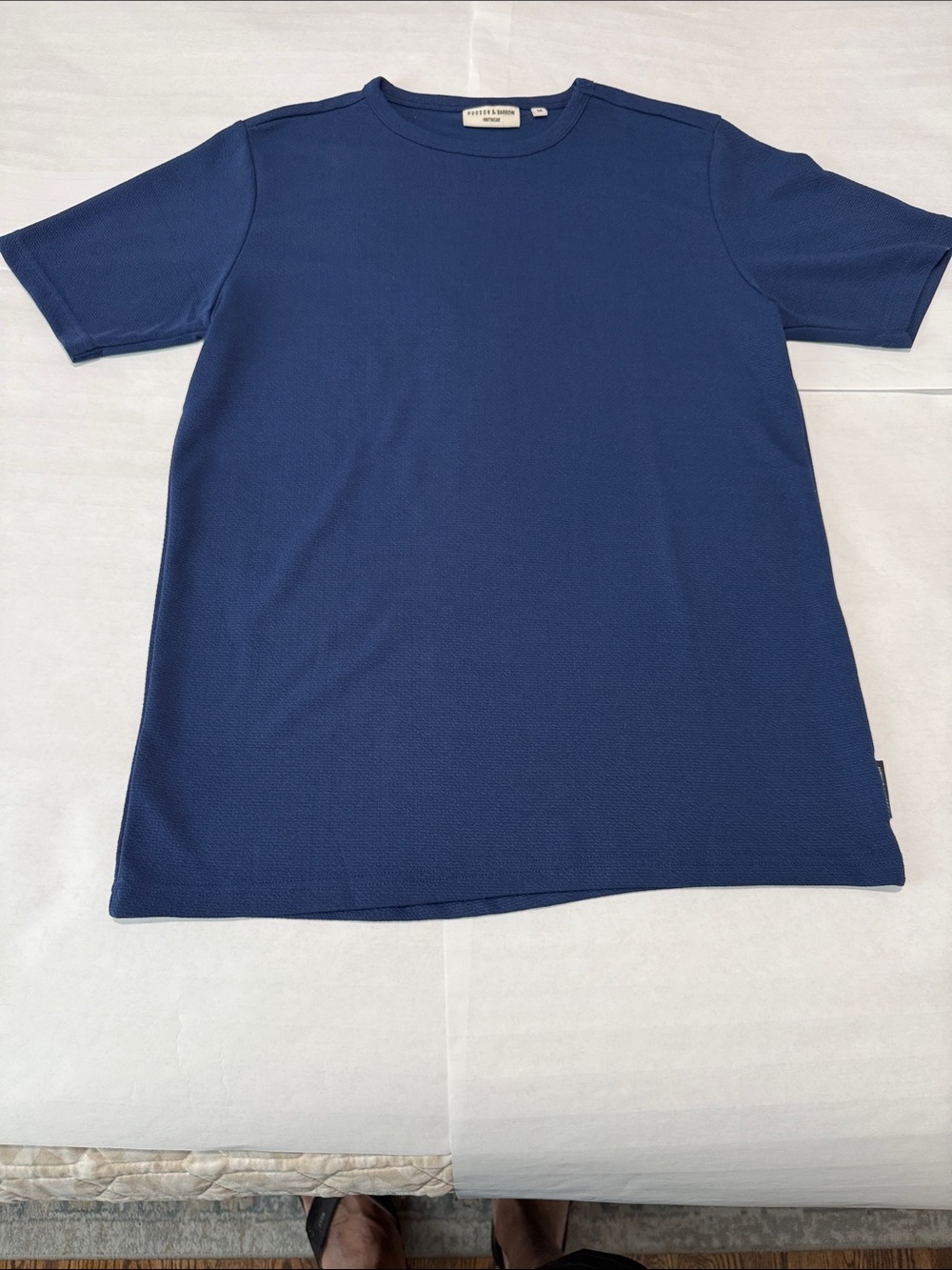 Hudson and Barrow Navy Short Sleeve Crew Tee Size Medium